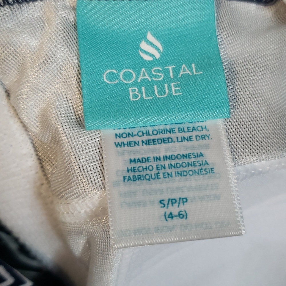 New Swim top - Picture 3 of 6